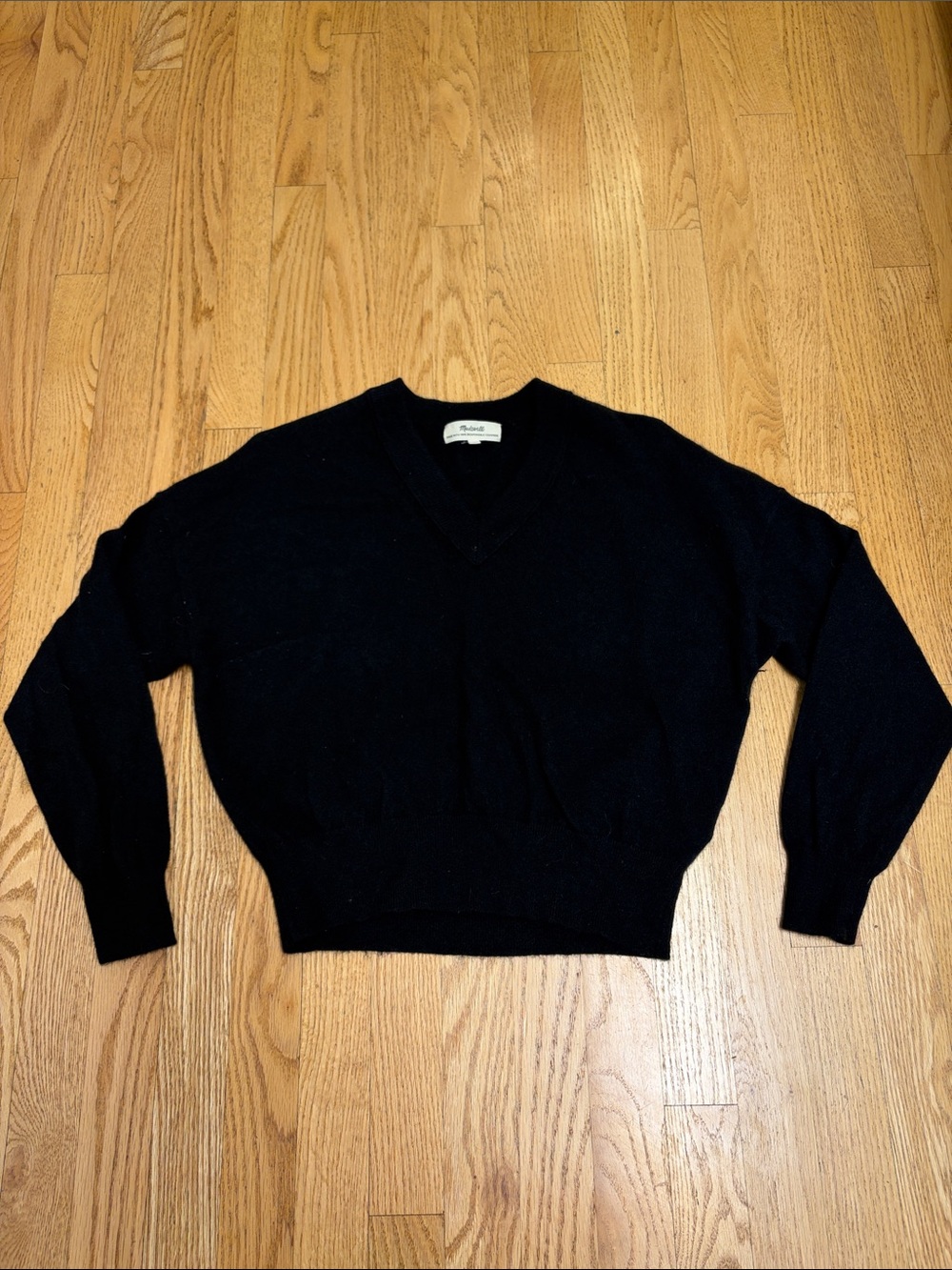 Madewell Cashmere Black V-Neck Pullover Sweater size M